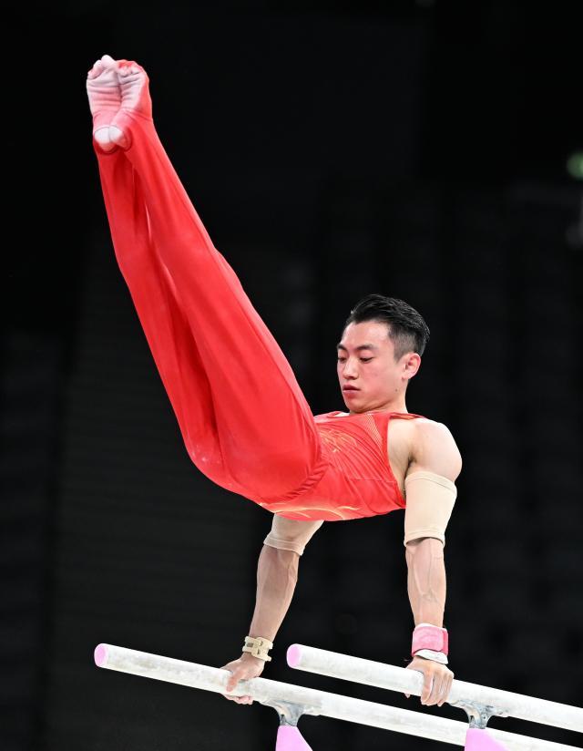 九游体育-“双杠奇才”断崖式领先，邹敬园巴黎成功卫冕