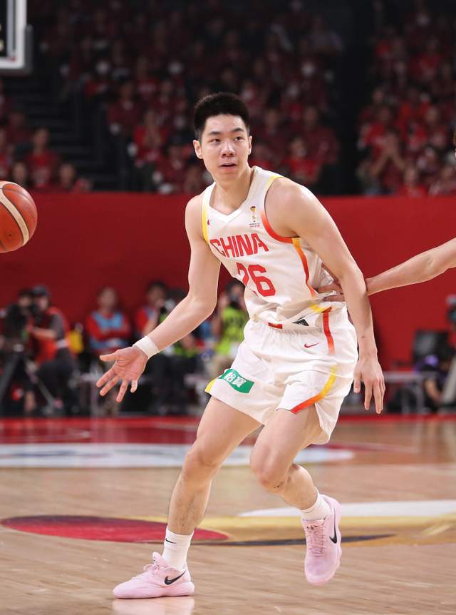 九游体育官方入口-放心了!中国男篮锋线大核透露伤情,公开发声,只说感谢尽显霸气